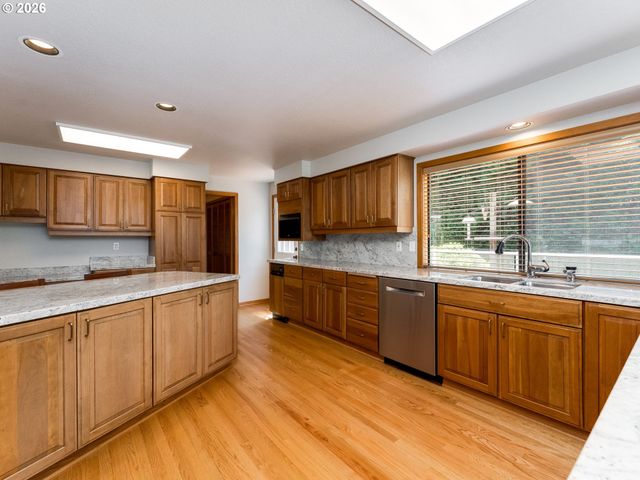 15995 Ne EILERS Rd, Aurora, OR 97002
