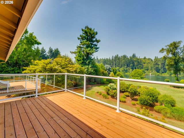 15995 Ne EILERS Rd, Aurora, OR 97002