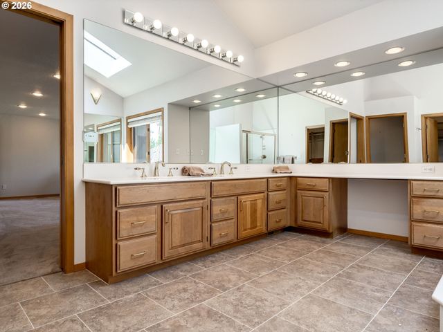 15995 Ne EILERS Rd, Aurora, OR 97002