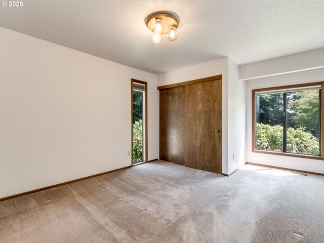 15995 Ne EILERS Rd, Aurora, OR 97002