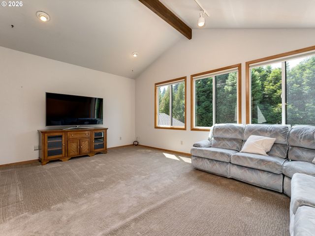 15995 Ne EILERS Rd, Aurora, OR 97002