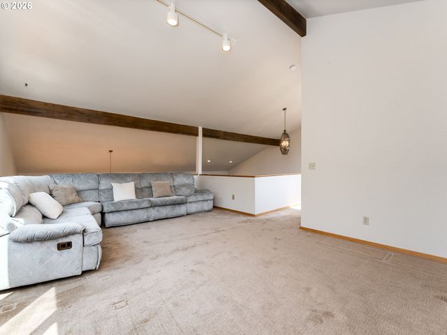 15995 Ne EILERS Rd, Aurora, OR 97002