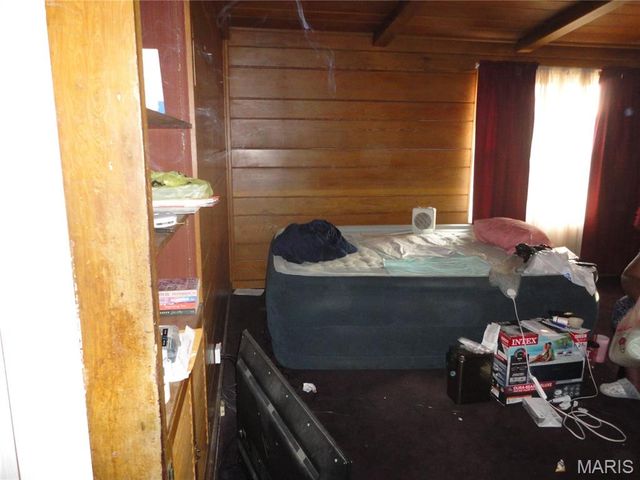 9922 Lanier Drive, St Louis, MO 63136