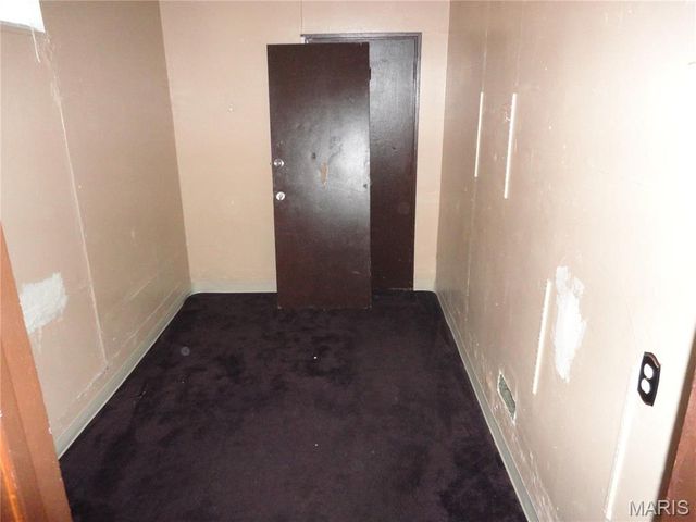 9922 Lanier Drive, St Louis, MO 63136