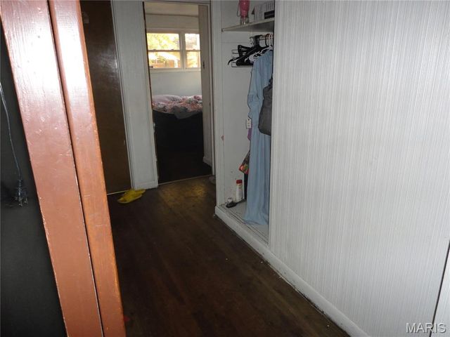 9922 Lanier Drive, St Louis, MO 63136