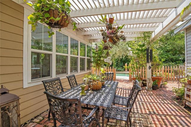 614 LAKE AVENUE, Orlando, FL 32801