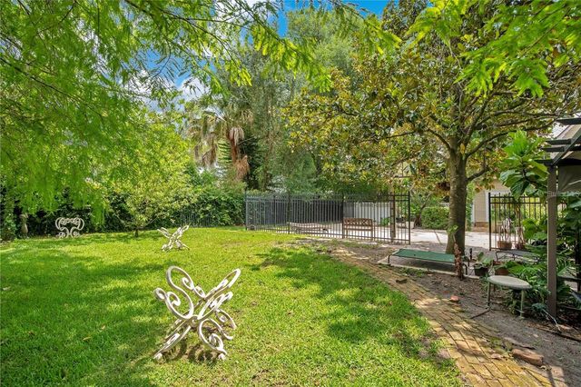 614 LAKE AVENUE, Orlando, FL 32801