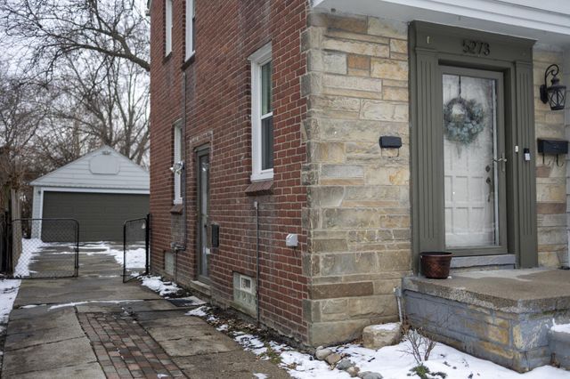 5273 Hillcrest Street, Detroit City, MI 48236