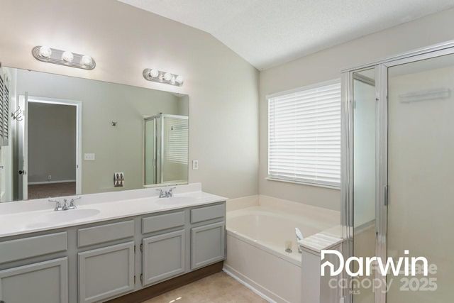 11204 Clayford Ridge Drive, Charlotte, NC 28215