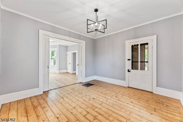 29 Wall St, Raritan Boro, NJ 08869