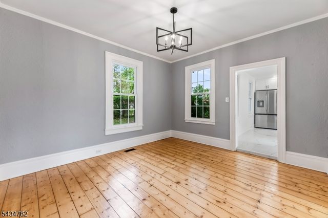29 Wall St, Raritan Boro, NJ 08869