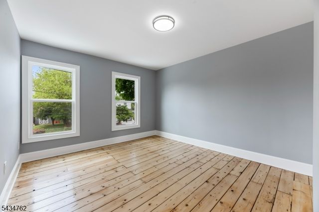 29 Wall St, Raritan Boro, NJ 08869