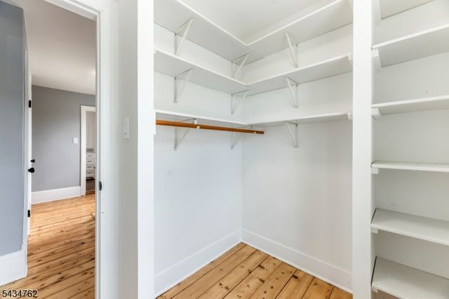 29 Wall St, Raritan Boro, NJ 08869