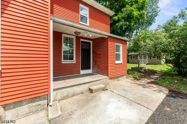 29 Wall St, Raritan Boro, NJ 08869