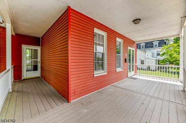 29 Wall St, Raritan Boro, NJ 08869