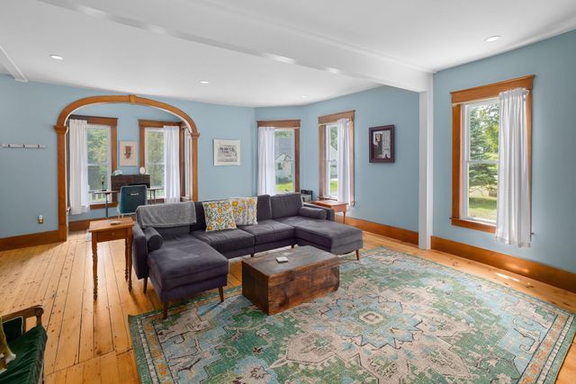 140 Pleasant Street, Williamstown, VT 05679