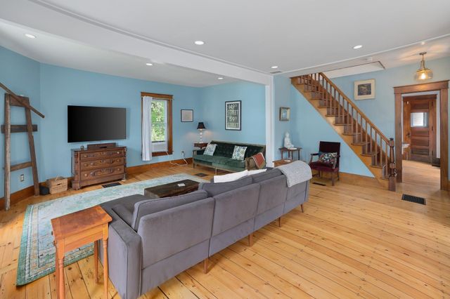 140 Pleasant Street, Williamstown, VT 05679