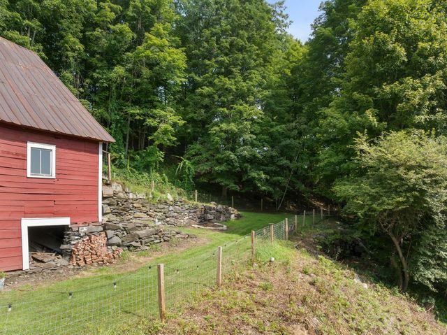 140 Pleasant Street, Williamstown, VT 05679