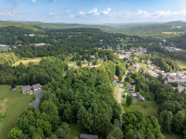 140 Pleasant Street, Williamstown, VT 05679