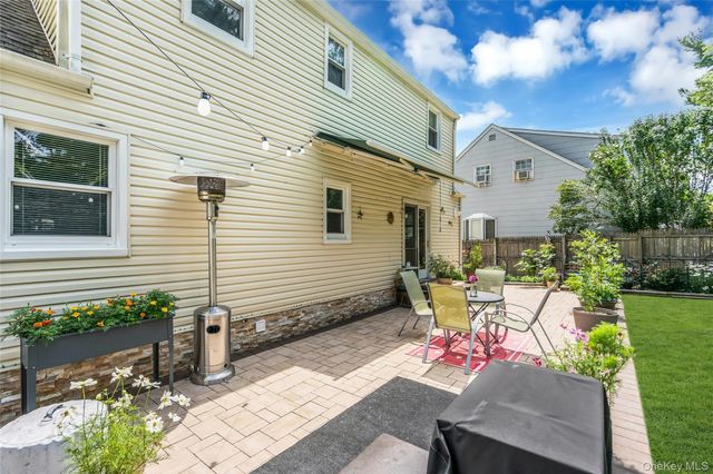 209 Iceland Drive, Huntington Station, NY 11746