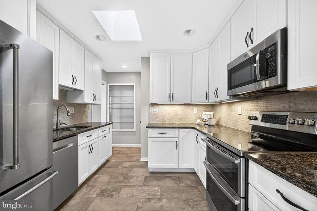 2527 MIDWAY ST, Falls Church, VA 22046