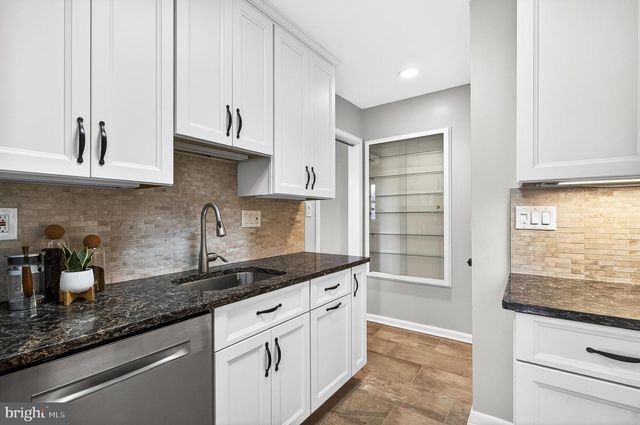 2527 MIDWAY ST, Falls Church, VA 22046