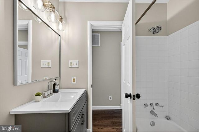 2527 MIDWAY ST, Falls Church, VA 22046