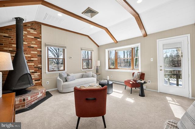 2527 MIDWAY ST, Falls Church, VA 22046