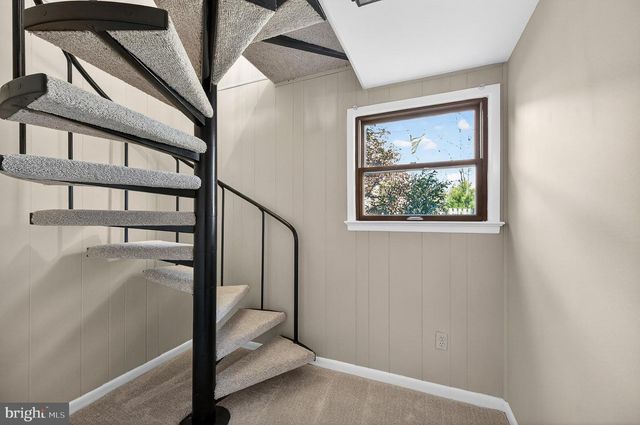 2527 MIDWAY ST, Falls Church, VA 22046