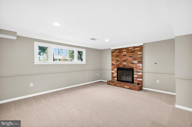 2527 MIDWAY ST, Falls Church, VA 22046