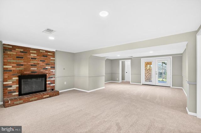 2527 MIDWAY ST, Falls Church, VA 22046