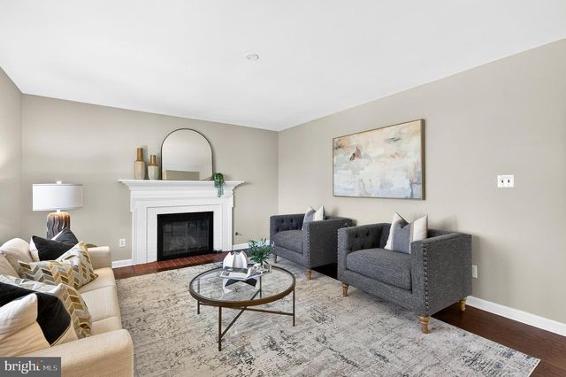 2527 MIDWAY ST, Falls Church, VA 22046