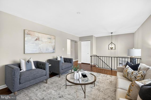 2527 MIDWAY ST, Falls Church, VA 22046