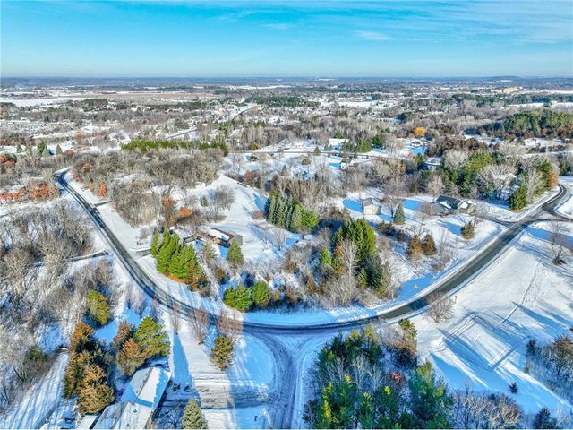 763 Hill Farm Road, Hudson, WI 54016