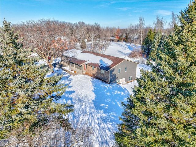 763 Hill Farm Road, Hudson, WI 54016