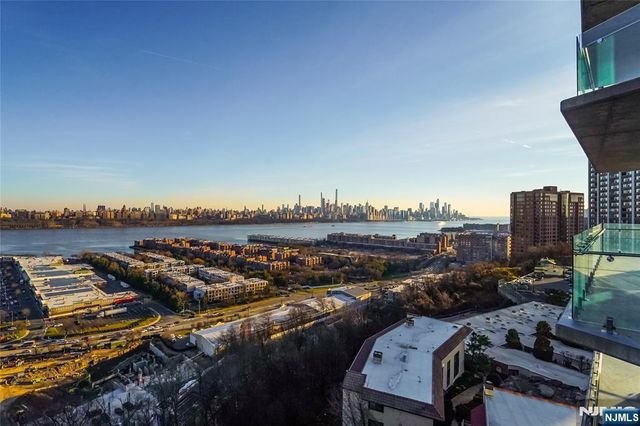 320 Adolphus Avenue 916, Cliffside Park, NJ 07010