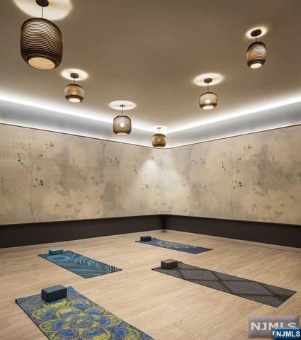 320 Adolphus Avenue 916, Cliffside Park, NJ 07010