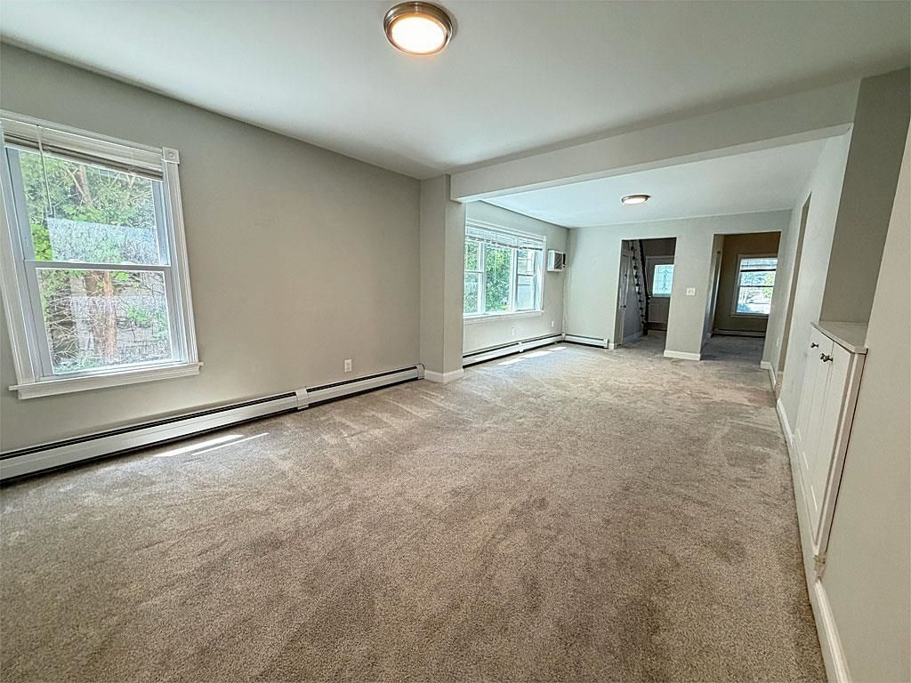 Image 17 of property listing at 80 Crescent Street, Rutland City, VT 05701