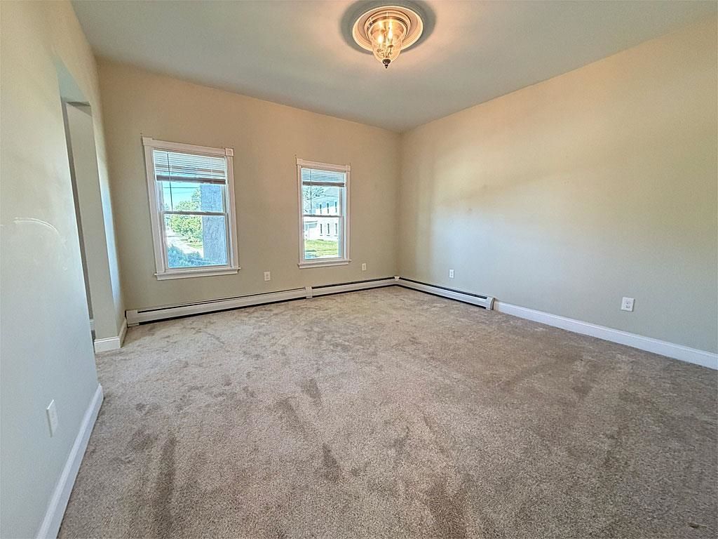 Image 22 of property listing at 80 Crescent Street, Rutland City, VT 05701