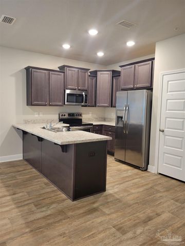 6081 Royal Port Ct, Pensacola, FL 32526