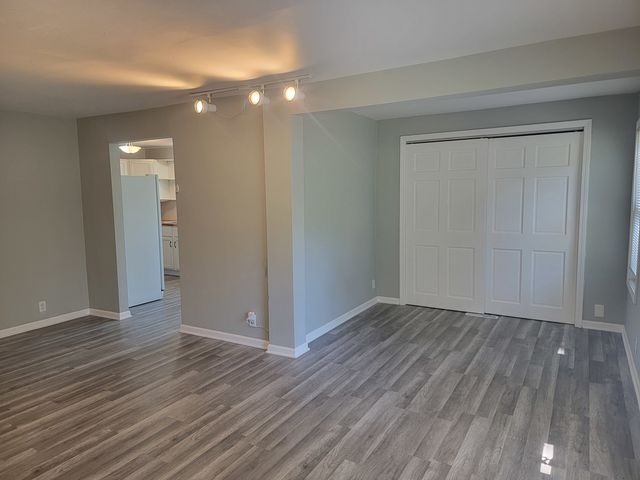 810 Southside Avenue, Mchenry, IL 60051