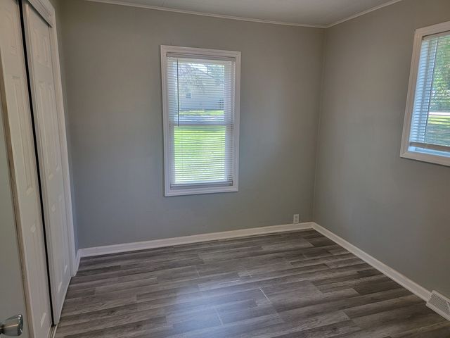 810 Southside Avenue, Mchenry, IL 60051