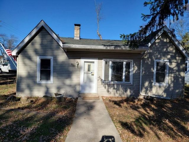 810 Southside Avenue, Mchenry, IL 60051