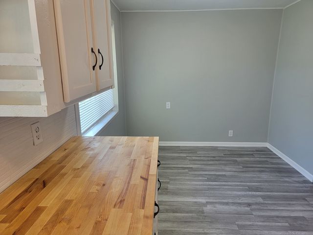 810 Southside Avenue, Mchenry, IL 60051
