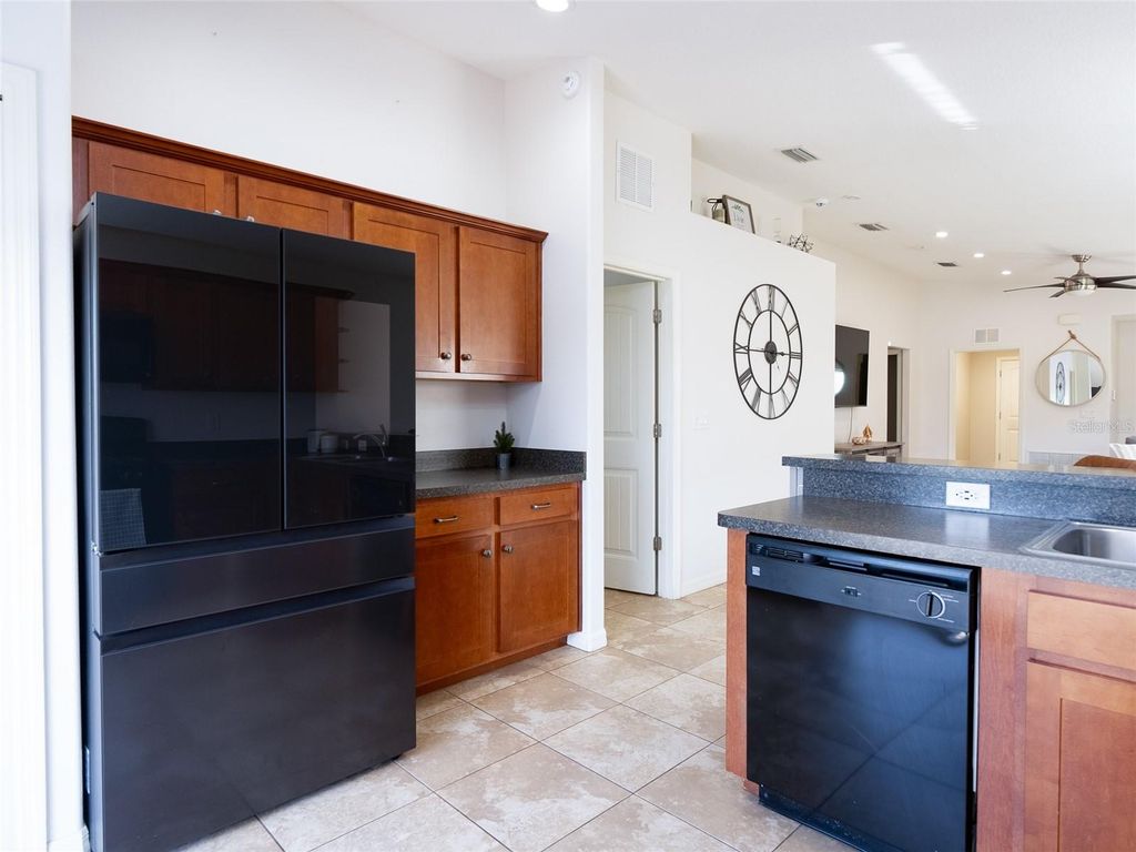 Image 11 of property listing at 4835 SAN ORTEBELLO DRIVE, Bradenton, FL 34208