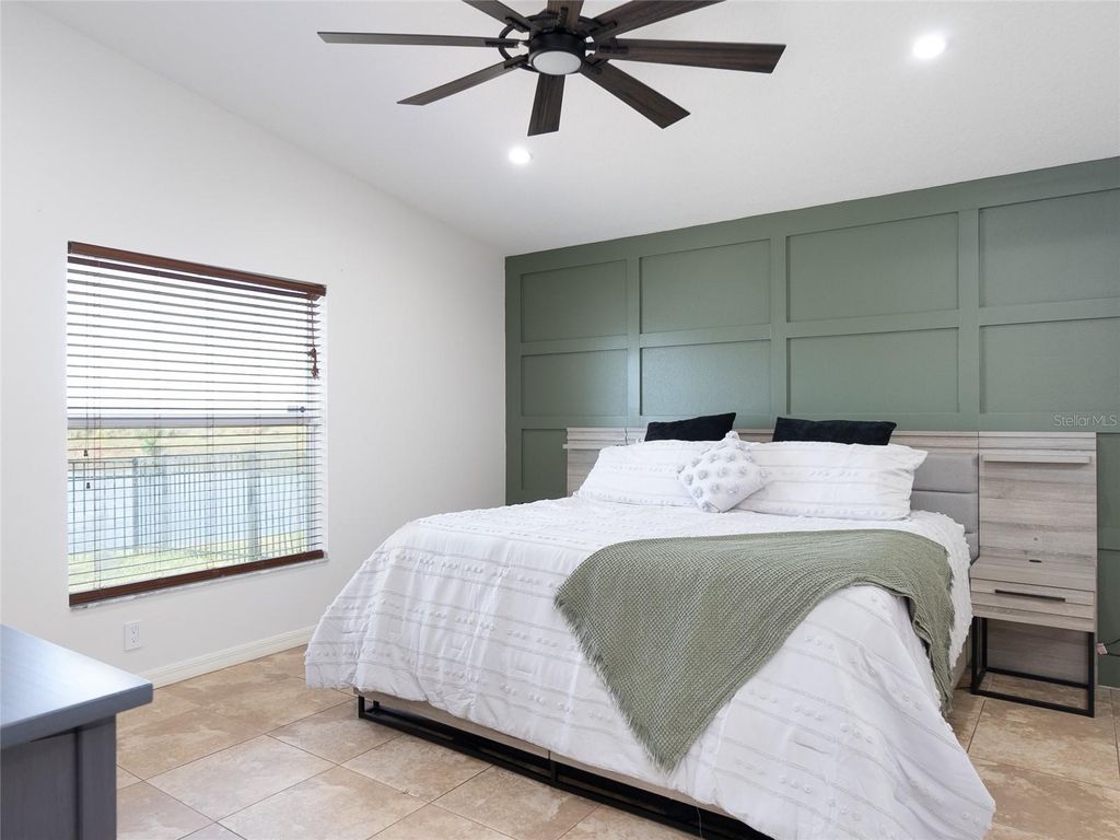 Image 12 of property listing at 4835 SAN ORTEBELLO DRIVE, Bradenton, FL 34208