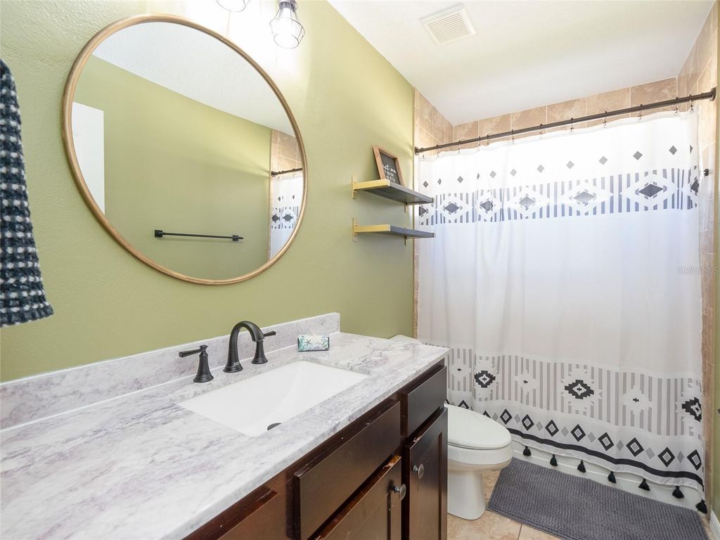 Image 18 of property listing at 4835 SAN ORTEBELLO DRIVE, Bradenton, FL 34208