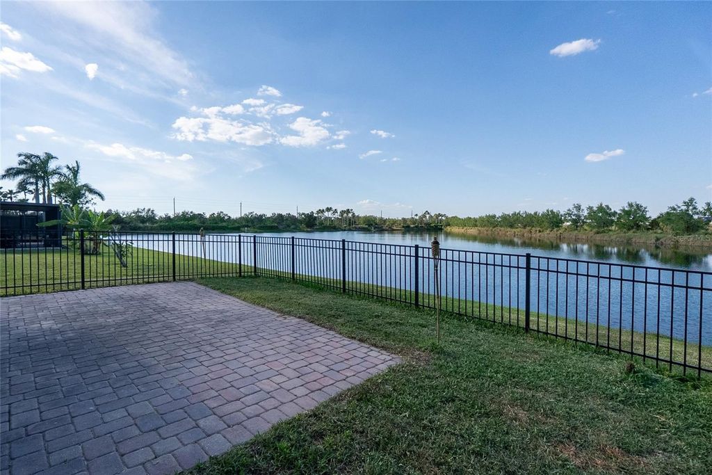 Image 23 of property listing at 4835 SAN ORTEBELLO DRIVE, Bradenton, FL 34208