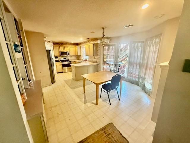 7636 LOWRANCE RD, Memphis, TN 38125