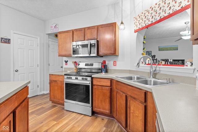 5864 Mustang Terrace, Plainfield, IN 46168